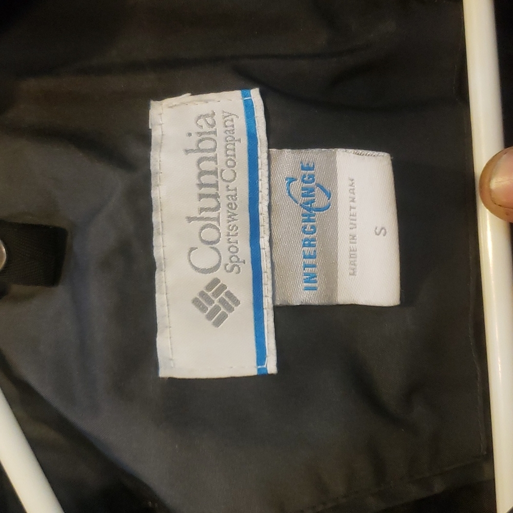 Columbia - Picture 2 of 2